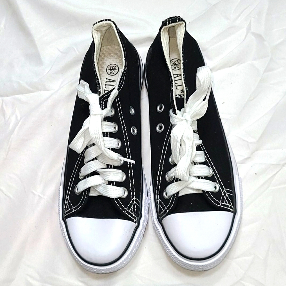 All Sport girl's black canvas sneakers